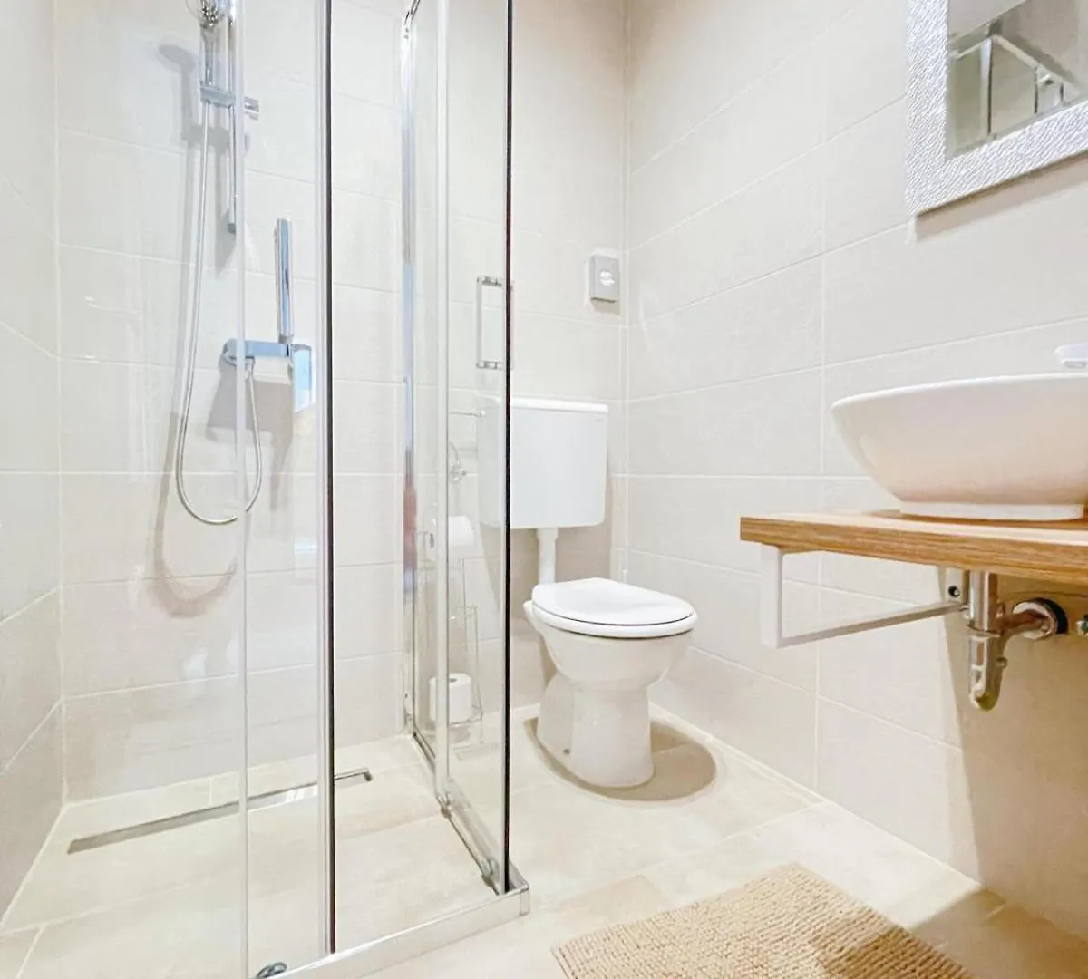 Apartment Caramel Comforts With Sea View In Stinjan Only 300 Meters From The Beach Pula Kroatien