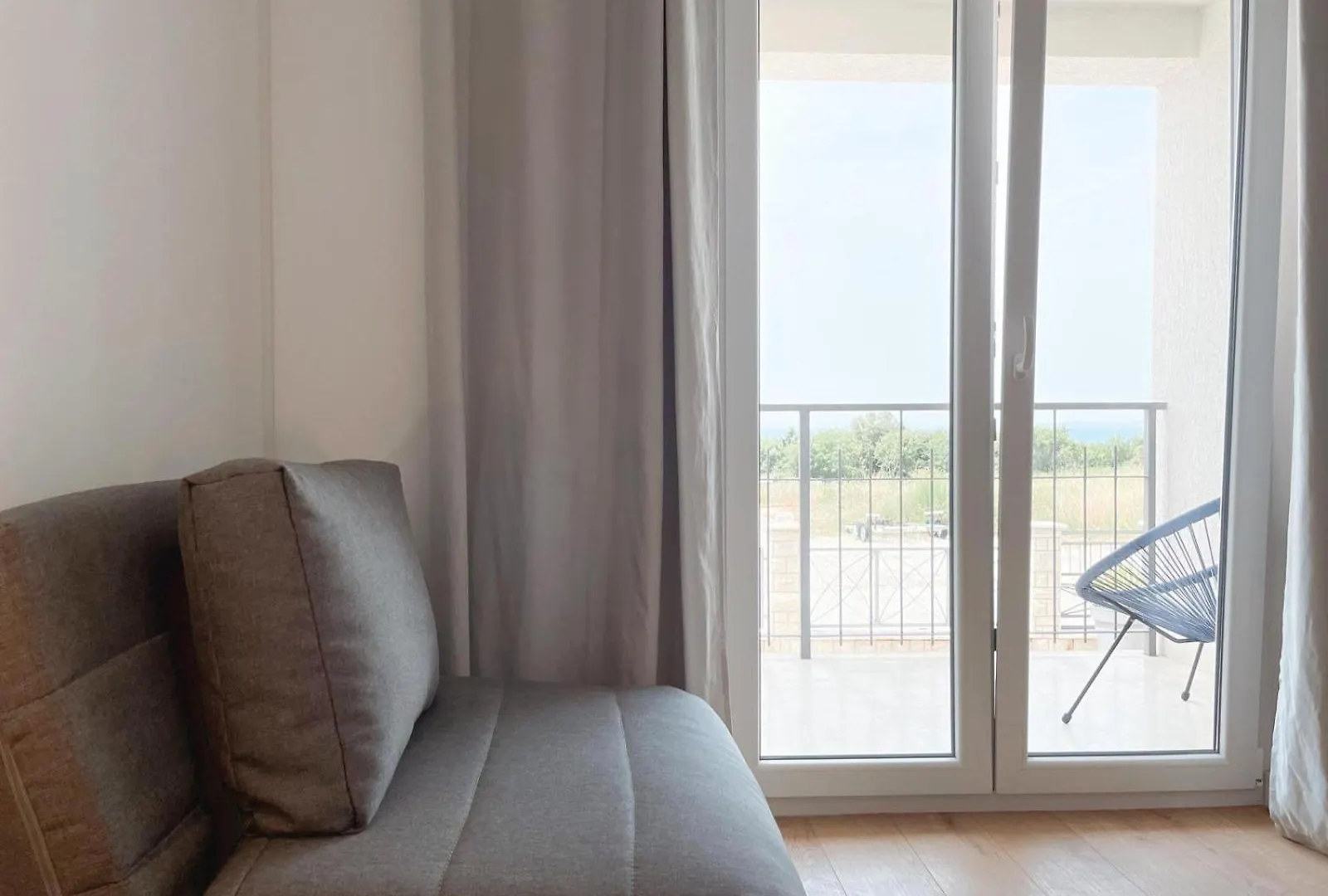 Caramel Comforts With Sea View In Stinjan Only 300 Meters From The Beach Pula