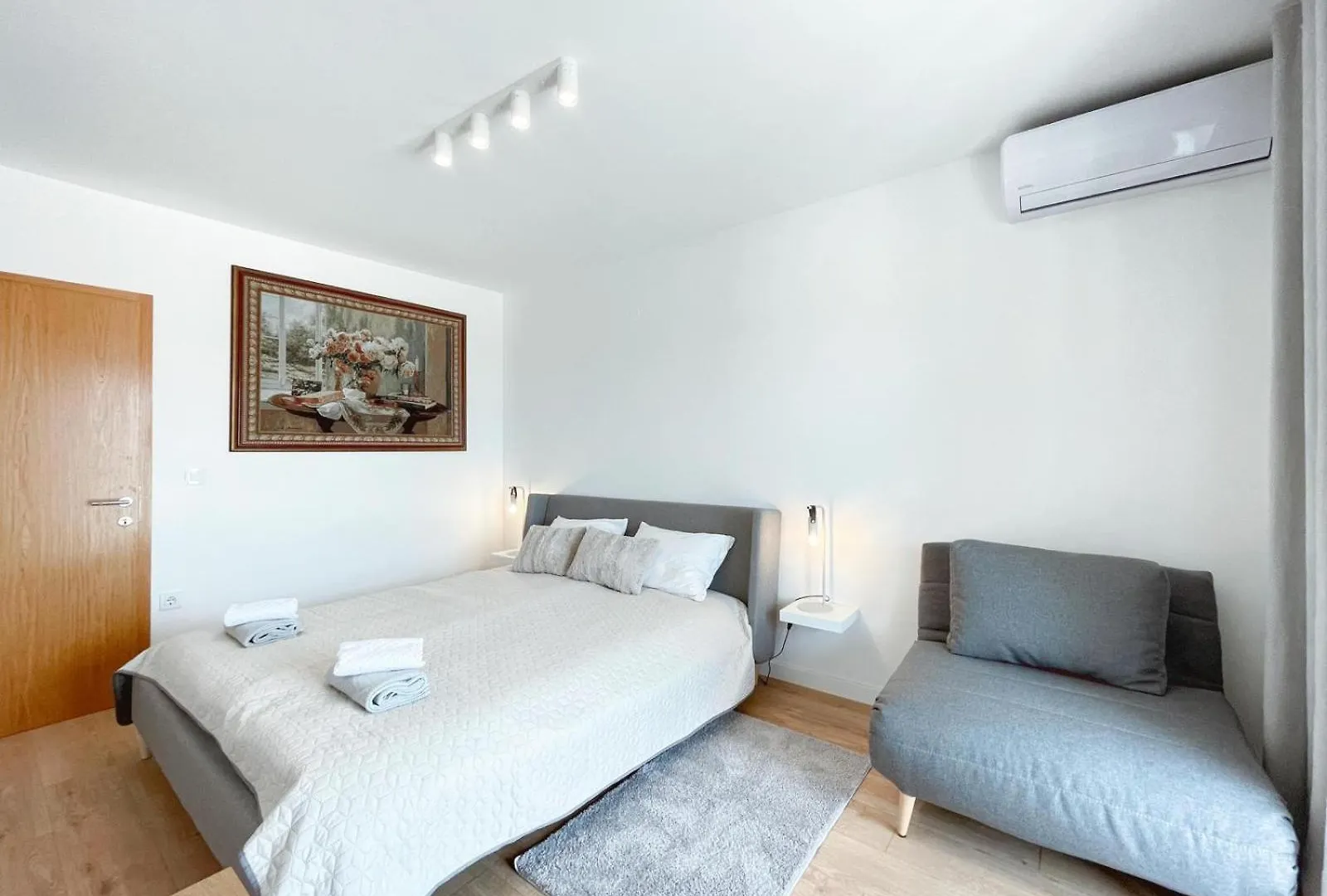 Caramel Comforts With Sea View In Stinjan Only 300 Meters From The Beach Pula 0*,