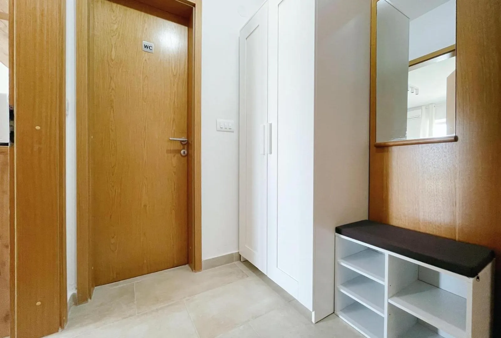 Apartament Caramel Comforts With Sea View In Stinjan Only 300 Meters From The Beach Pula