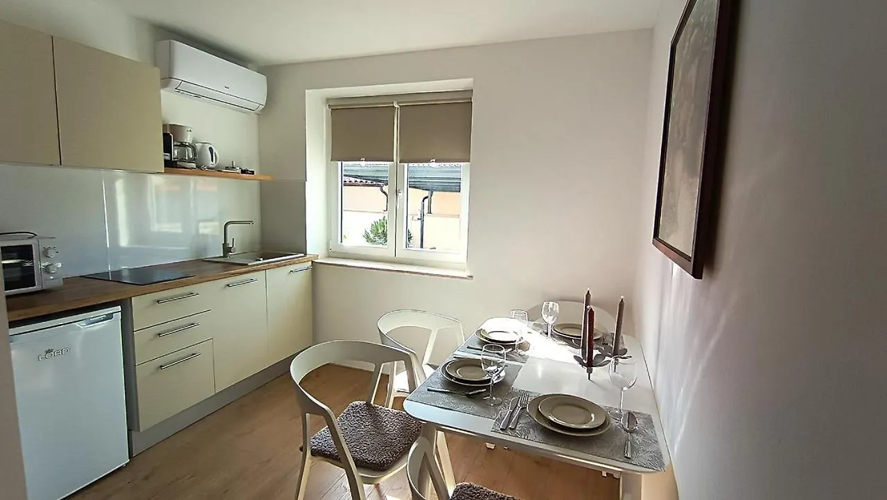 Caramel Comforts With Sea View In Stinjan Only 300 M From The Beach, Free Parking Pula Apartment